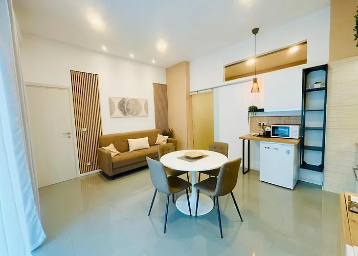 Casa F. I.